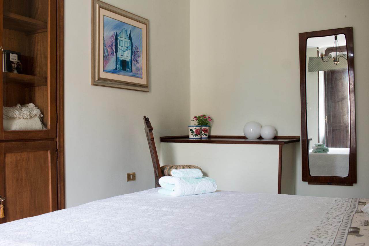 Bed and Breakfast Il Mughetto Celano Exterior foto