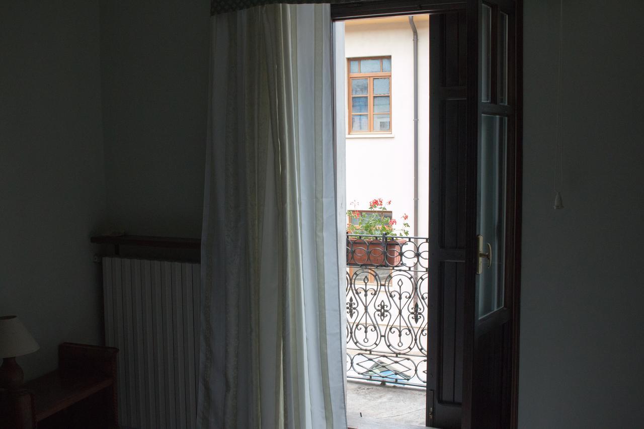Bed and Breakfast Il Mughetto Celano Exterior foto