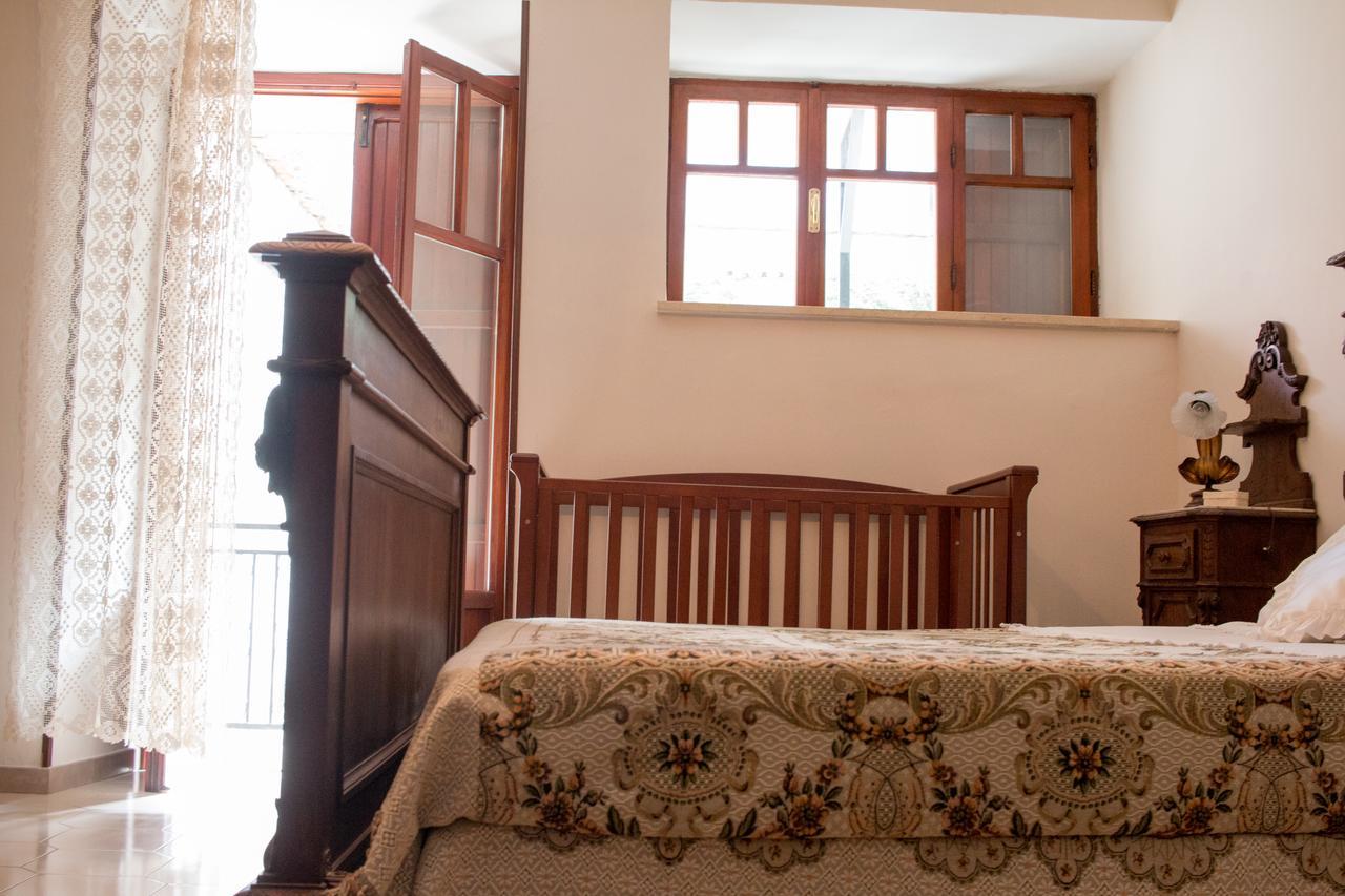 Bed and Breakfast Il Mughetto Celano Exterior foto