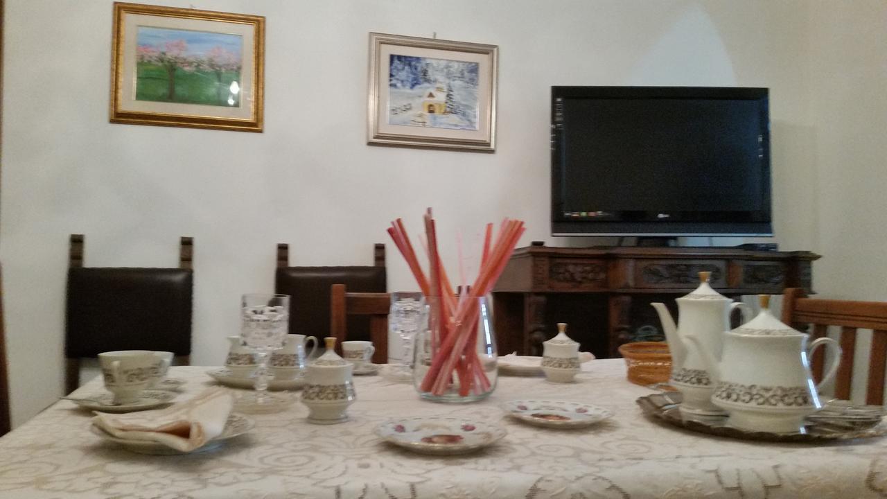Bed and Breakfast Il Mughetto Celano Exterior foto
